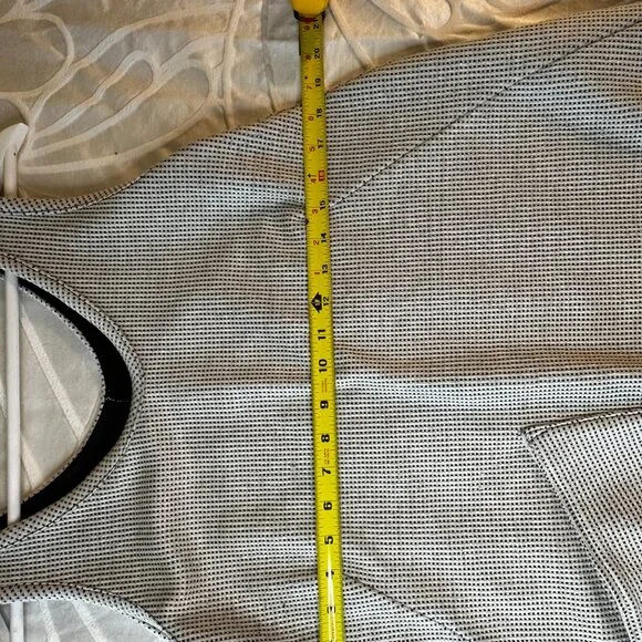 Funky BIG button Dress - Picture 10 of 12